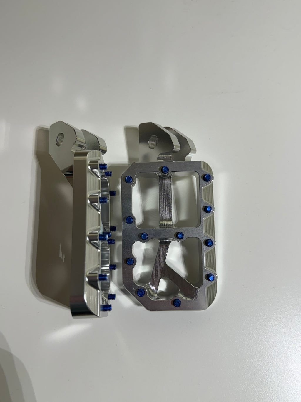 Foot Pegs - All Emoto