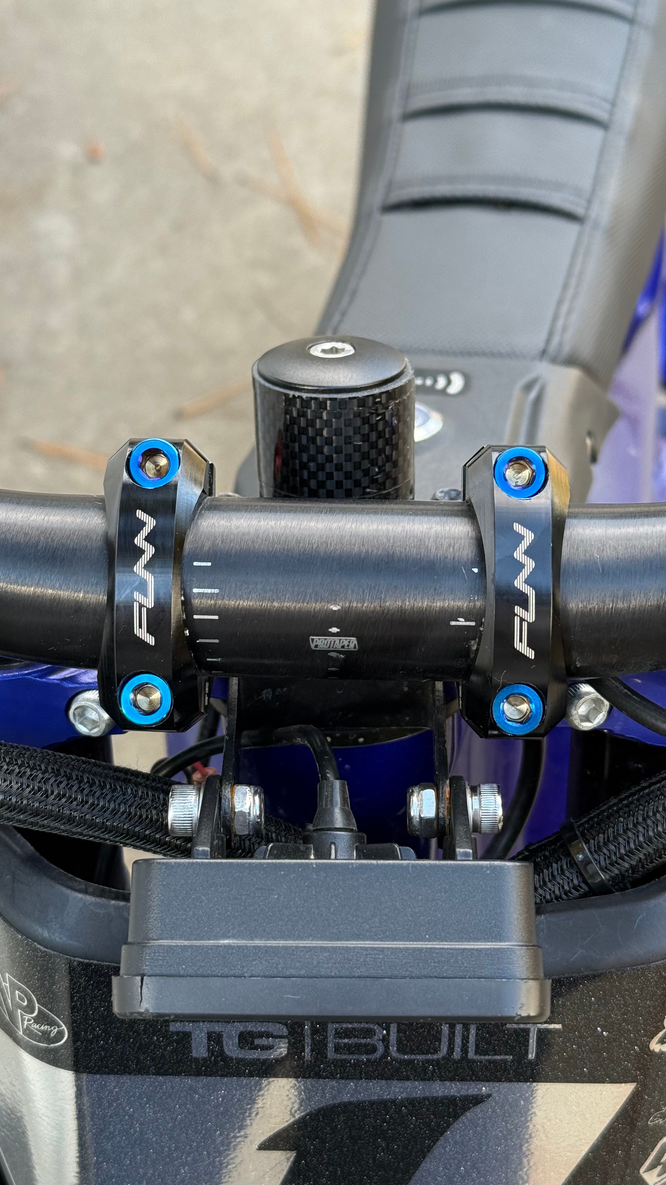 Direct Mount Bolts (4pcs)